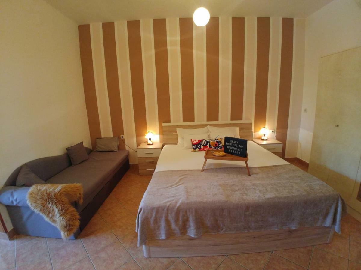 Apartments Marija Karlobag Zewnętrze zdjęcie